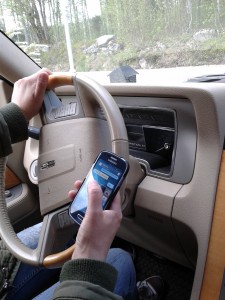 Handynutzung während des Autofahrens in Schweden
