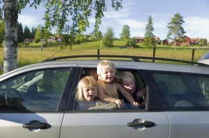 Kinder im Auto Bild_Schweden_Verkehrsregeln