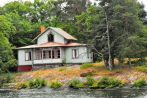 Haus auf einer Insel im Mälaren