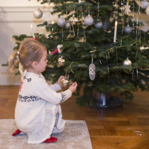 Estelle von Schweden wünscht Frohe Weihnachten! H.K.H. Prinsessan Estelle, på Haga slott julen 2014.