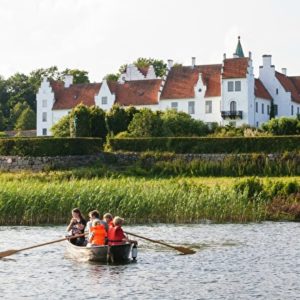 Historisches Skåne: Zwei Schlösser auf Klostermauern Bosjökloster