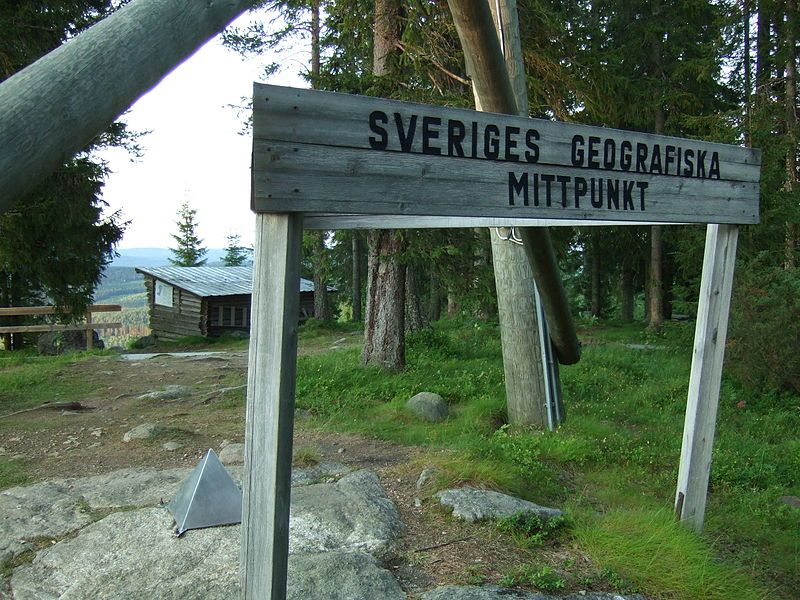 Flataklocken Flataklocken Sveriges Geografiska Mittpunkt