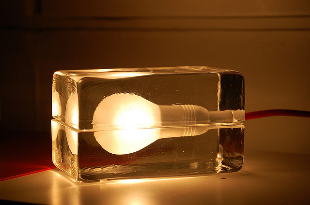 Block Lamp by Harri Koskinen, im Sortiment von Design House Stockholm. Foto: JForth (Jonas Forth) /flickr.com (CC BY-ND 2.0)