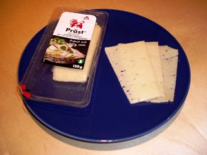 Prästost – ein schwedische Käse. Bild aus Wikipedia. Fotograph: Nordelch