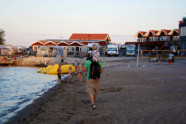 Am Strand von Ramsvik Stugby & Camping. Foto: Mads Boedker / flickr.com (CC BY 2.0) 